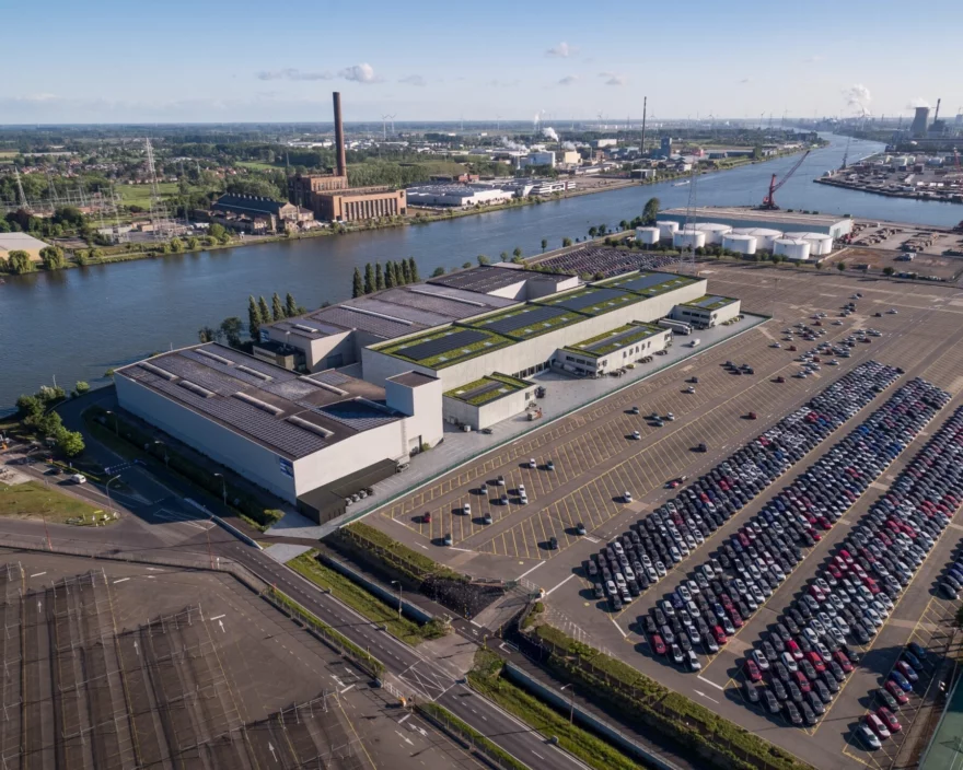 Bedrijvenpark Hexaport in Gent-Zeehaven, zicht op de bedrijfsgebouwen