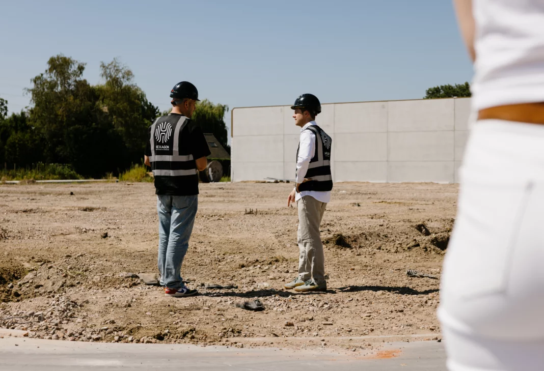 Het Hexagon-team bezoekt een te herontwikkelen site